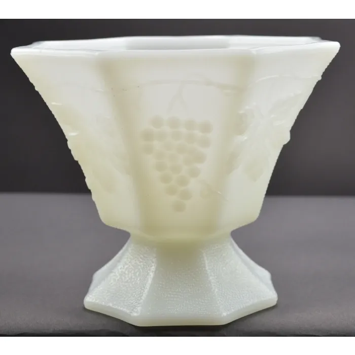 Anchor Hocking - Vintage Milk Glass Pattern - Pebbled Open Candy Dish