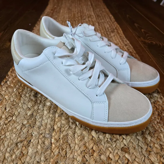 Women's Maddison Sneakers  Low Top Shoe with Memory Foam Insole