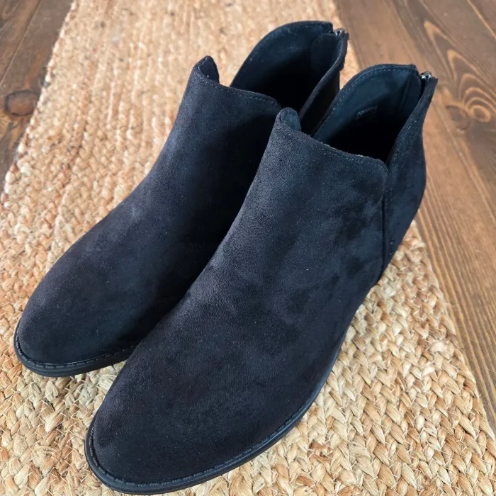 Journee Collection Womens Livvy Back Heel Zip Stacked Booties Black SZ 8.5 WD