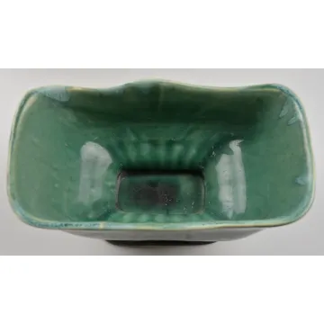 Brush Pottery Green # 811 Planter - 8 Long