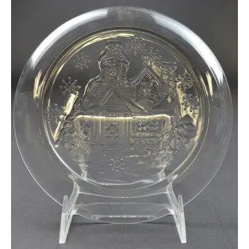 Avon Crystal Dessert Plates - Gingerbread House Pattern - Set Of Four